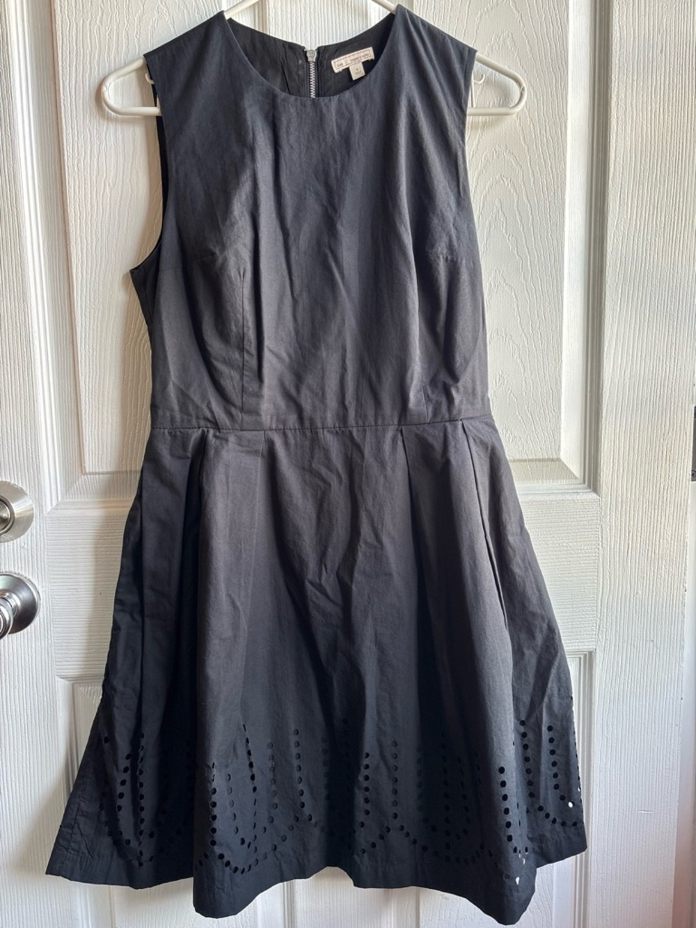 Gap Black Solid Fit & Flare Knee Dress with Pockets Eyelet Pleated Lined Zip 4